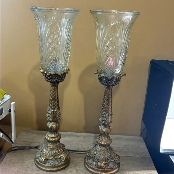 Unique Electric Hurricane Lamp Lamp base is 14 1/2” Lamp total height is 22 1/4” - Picture 3 of 4